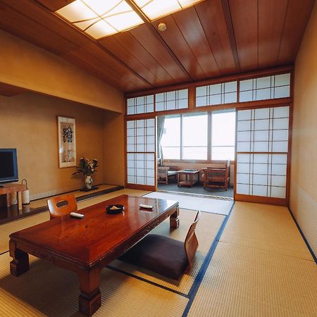 Отель Chigira Jinsentei Shibukawa Экстерьер фото